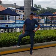 ofrezco mis servicios como MAESTRO Y/O PROFESOR DE YOGA.
Estructura  en Respiración, Calentamiento, Estiramientos, Pilates, otros