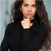 Vuoi migliorare la tua dizione, imparare a parlare in pubblico o necessiti di una coach per preparare audizioni e provini? Eccomi!