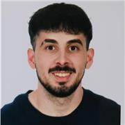 Profesor especializado en Geografía e Historia en ESO y Bachillerato imparte clases de forma online y presencial