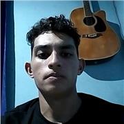 Dou aulas de violão intermediário, com assuntos bem focados e de evolução rápida