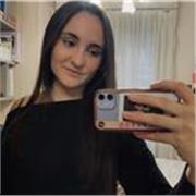 He estado como voluntaria dando clases a niños de primaria con dificultades para el estudio. Destaco en la lengua inglesa.