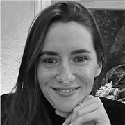 Professeure d’anglais pour enfants et adultes certifiée CELTA, donne des cours pour enfants et adultes en présentiel ou en ligne