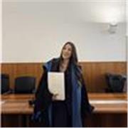 Laureata in Giurisprudenza con 110 e lode, offro supporto per la preparazione degli esami universitari e per la stesura della tesi
