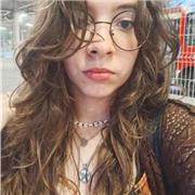 Professora particular de inglês, com experiência em escolas bilíngues e ensino à distância