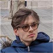 Studente di intelligenza artificiale impartisce lezioni di matematica, fisica e informatica a studenti delle superiori