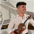 Laureando in conservatorio impartisce lezioni di violino