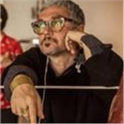 Professionista e insegnante. Ti aiuto ad affrontare e acquisire strumenti culturali per capire il mondo reale. Se ne hai voglia