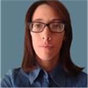 Profesor de español que imparte clases a niños y adultos