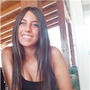 Laureata in Lingue, letterature e culture moderne offro lezioni a studenti delle elementari, medie, liceali, universitari