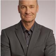 Prof. für Kommunikation, Medien und Sport. Ausgebildeter Coach für Schüler, Studierende und Erwachsene und Unternehmen.