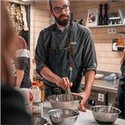 Profesor titulado y con experiencia, con más de 10 años trabajando en las mejores cocinas del mundo.