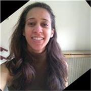 Inglés con fines específicos para docentes que ya tienen un B2 mínimo pero aún carecen de naturalidad al comunicarse.
