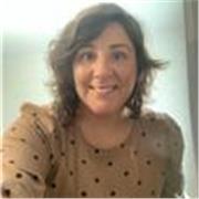 Maestra concienciada con que cada alumno y alumna es única y necesita una atención personalizada.