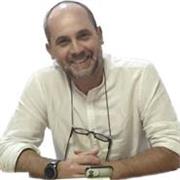 Instructor de Español como Lengua Extranjera (ELE) con sólida experiencia en formación, comunicación estratégica y diseño.