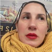 je donne des cours de dessin et d art plastique aux enfants