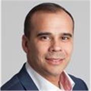 Native Spanish speaker from Argentina, MBA graduate, and university professor with 25 years of international business experience