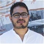 Profesor de Español imparte clases en todas las edades