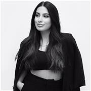 English teacher with over 9 years of experience helping students from different backgrounds and ages through well-tailored lessons