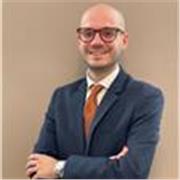 Insegnante di diritto con titolo di avvocato