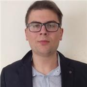 Laureato in Economia offre lezioni private e assistenza doposcuola per materie di matematica, italiano, inglese e latino e storia