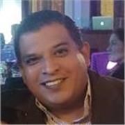 Profesor que imparte a todas las edades