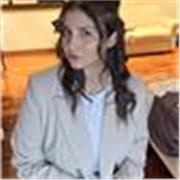Studentessa universitaria impartisce lezioni di tutte le materie per ragazzi di elementari/medie