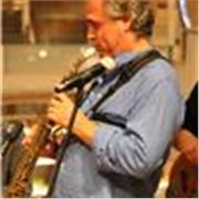 Sono diplomato al Liceo Classico, ho vari diplomi in ambito musicale. Insegno anche Musica