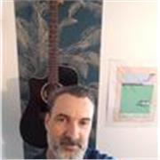 Professeur de guitare sur le bassin rennais depuis plus de 15 ans j'enseigne la guitare acoustique rythmique arpège solo du pop rock folk classique