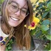 Ciao! Sono una studentessa laureata in lingua e cultura inglese e cinese, ho vissuto sia in UK (Scozia) che in Cina per diversi me