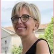 Sono una maestra d' arte e lavoro a scuola da 15 anni. 
Tutti possono imparare a dipingere,
piccoli e grandi! 