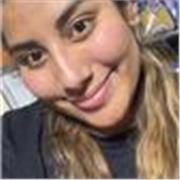 Profesora titulada en Odontologia con un Master en Ciencias públicas 