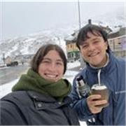 Estoy recibida de técnica en dirección cinematográfica, me encantaria poder transmitir mi amor por el arte a todas las edades.