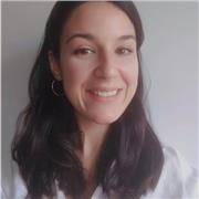 Profesora de Historia, Historia del arte y Geografía, apasionada y con ganas de conseguir que sus alumnos den el máximo de ellos mismos