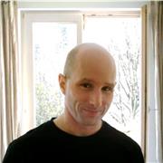 Englisch-Lehrer mit Schwerpunkt auf die Aussprache, Diktion & Konversation, sowie aufs Schreiben im Englischen