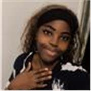 Professeur particulier donne cours de langue anglais au enfant en même temps baby sitting