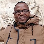 English and French tutor with 24 years' experience in teaching english to teenagers and adults as lecturer in Abidjan.