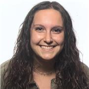 Estudiante de Educación Primaria imparte clases a niños y niñas de todas las edades