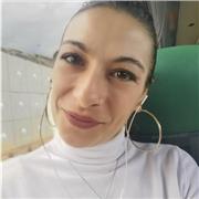 Profesora titulada en Ciencias humanas imparte clase de italiano y de español para extranjeros.