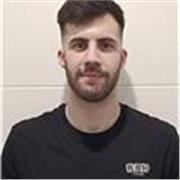 Profesor graduado en administración de sistemas informáticos en red