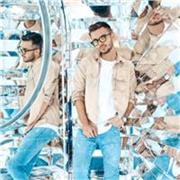 Experienced International Photographer & Videographer | 8+ Years in Fashion, Tourism & Events