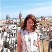 Profesora bilingüe con más de 15 años de experiencia (Infantil, niños, adultos in-Company) ofrece clases presenciales u on-line dinámicas y con inmersión en el idioma desde el minuto cero. Anímate a contactar!