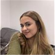 Joven amante del dibujo, tengo experiencia con grafito y pintura en óleo o acuarela.