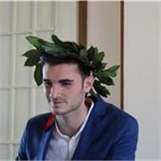 Studente di Laurea Magistrale al Politecnico di Milano impartisce lezioni di fisica