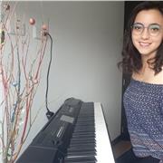 Maestra de música imparte clases de Piano Jazz - popular o Piano clásico, gramática musical, armonía, Solfeo a niños, jóvenes o adultos