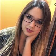 Psicóloga dicta clases a todos los interesados en el área