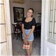 i give private lessons to all levels in english and french