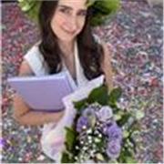 Offro lezioni private di inglese personalizzate e aiuto compiti per studenti di scuola primaria e secondaria.