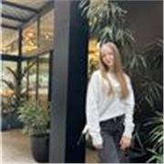 Alumna de bachillerato biosanitario con notas excelentes y ganas de enseñar