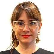 Licenciada en Historia del arte y docente del certificado de profesionalidad de Diseño de Producto Gráfico.