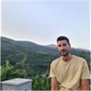 Profesor de física y química con más de 15 años de experiencia. 
